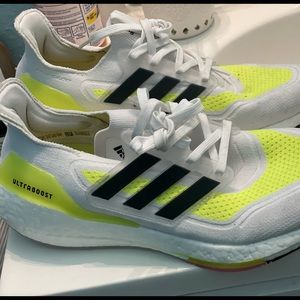 Women’s Adidas Ultraboost Primeblue